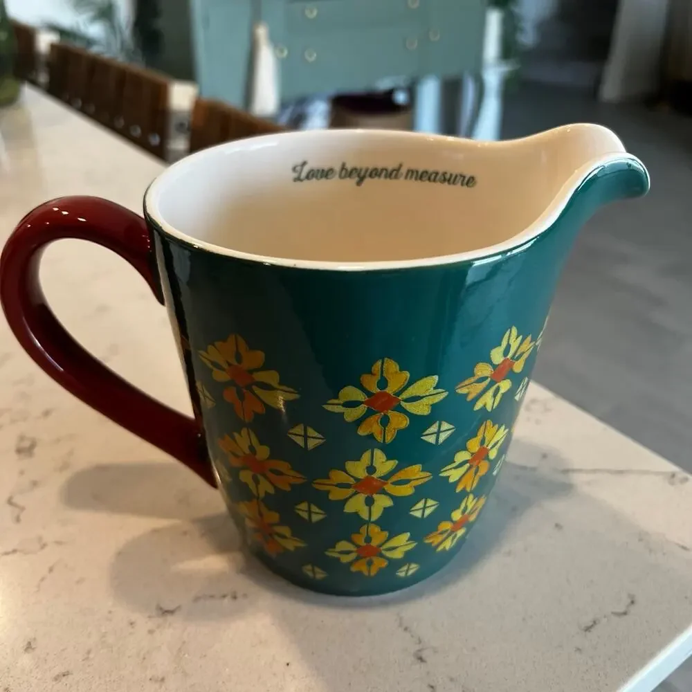 Pioneer Woman Measuring Cup with Handle
